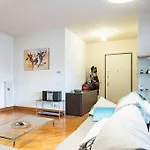 Broletto Park - Affitti Brevi Italia Apartmán *